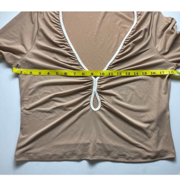 Abercrombie & Fitch Nude Ruched Keyhole Long Sleeve Top - XL - Picture 4 of 7